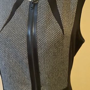 Tahari by Adam S Levine, size 10p, black and white